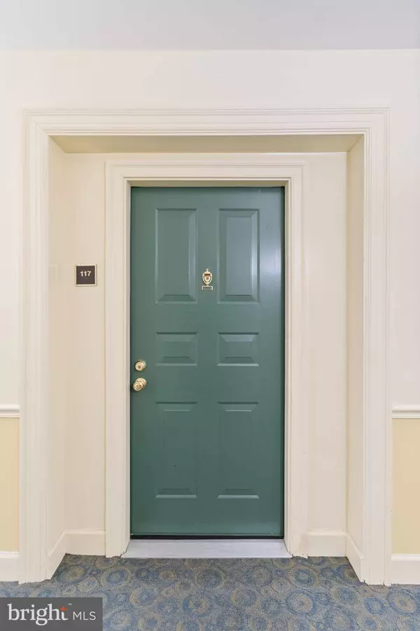 2204 WESTCOURT LN #117, Herndon, VA 20170