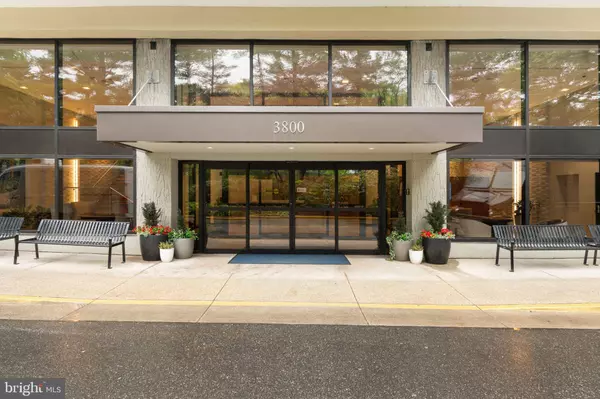 3800 POWELL LN #918, Falls Church, VA 22041