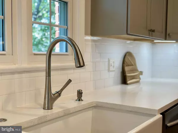 5811 SUMMERLAKE WAY, Centreville, VA 20120