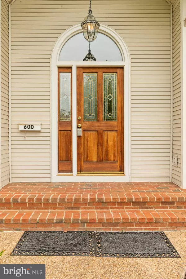 600 GRACE ST, Herndon, VA 20170