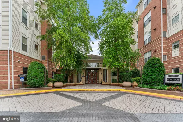 9480 VIRGINIA CENTER BLVD #327, Vienna, VA 22181