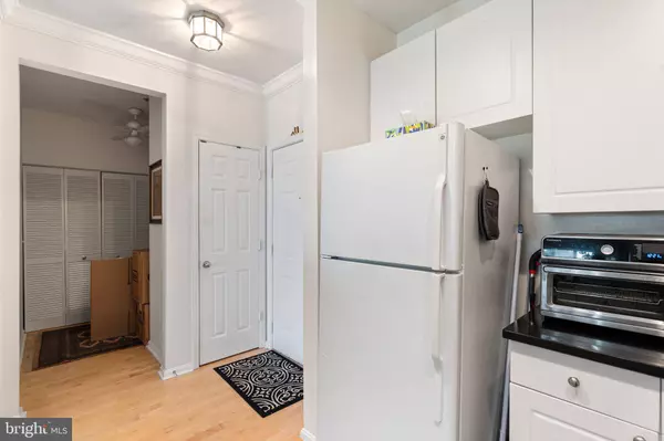 2791 CENTERBORO DR #384, Vienna, VA 22181