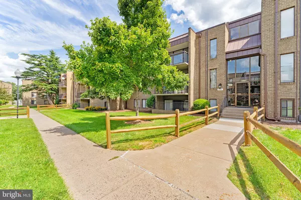 7599 GALES CT #201, Manassas, VA 20109