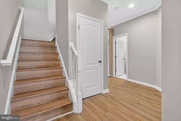 41901 DIAMONDLEAF TER, Aldie, VA 20105