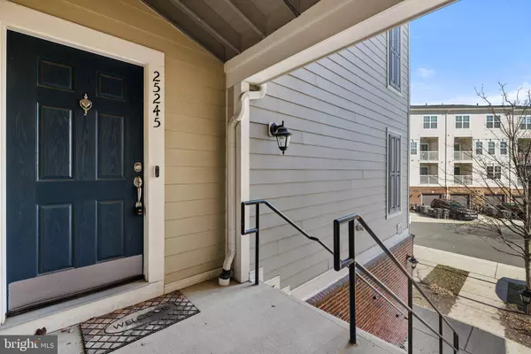 25245 LAURELDALE TER, Chantilly, VA 20152