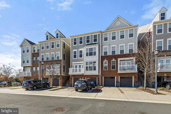 25245 LAURELDALE TER, Chantilly, VA 20152