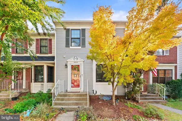 8605 WESTERN OAK DR, Springfield, VA 22153