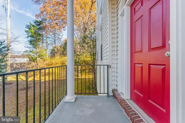 2901 MAINSTONE DR, Fairfax, VA 22031