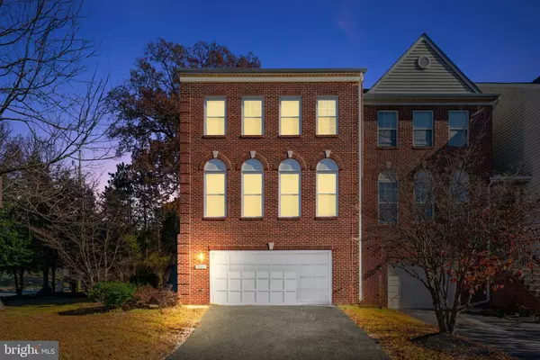 2901 MAINSTONE DR, Fairfax, VA 22031