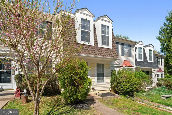 34 PALMER CT, Sterling, VA 20165