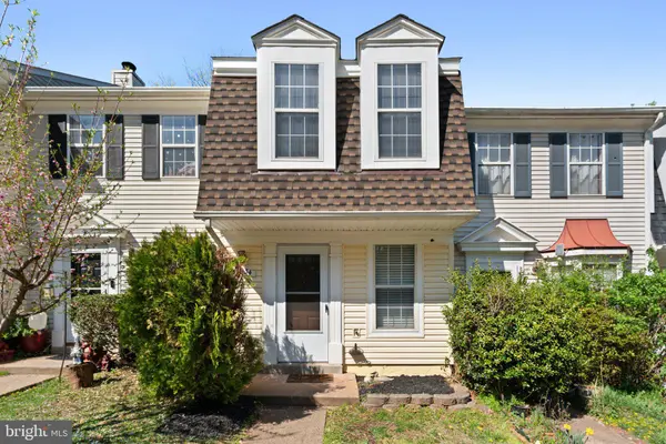 34 PALMER CT, Sterling, VA 20165