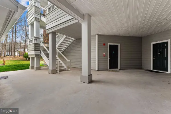 13058 AUTUMN WOODS WAY #105, Fairfax, VA 22033