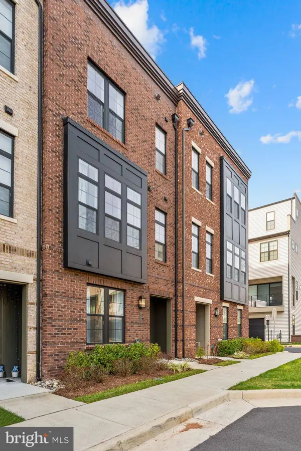 43433 WILCOX TER, Ashburn, VA 20148