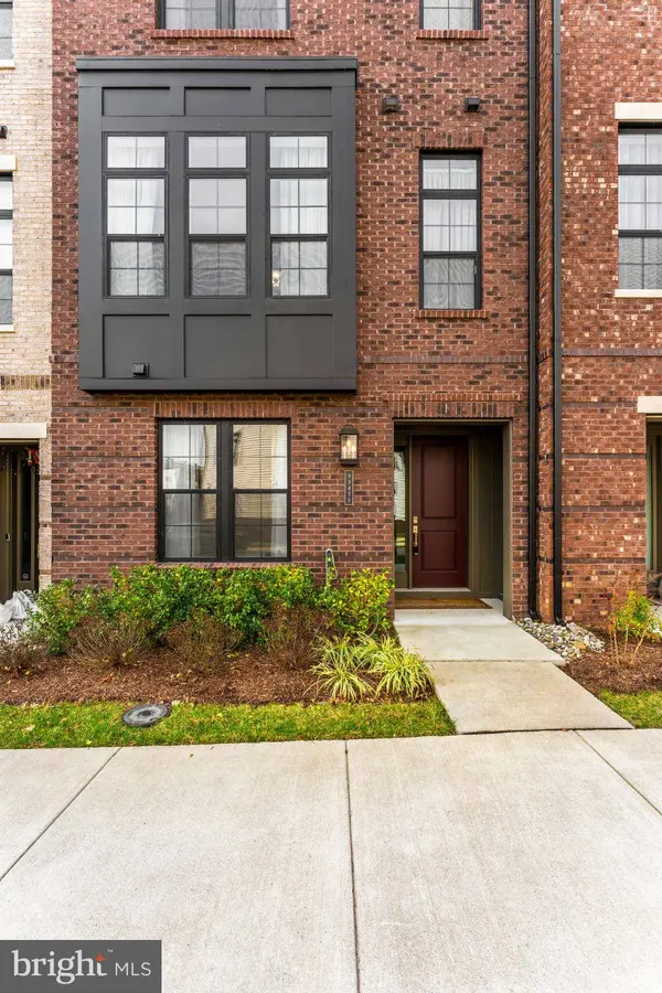 43433 WILCOX TER, Ashburn, VA 20148