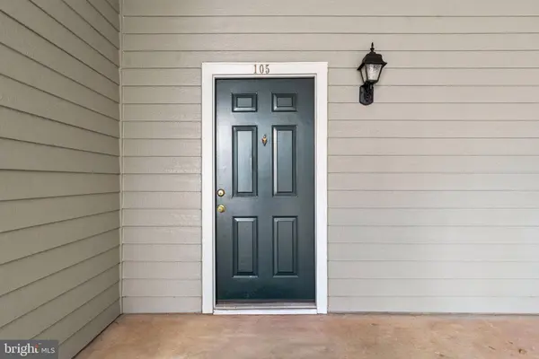 13058 AUTUMN WOODS WAY #105, Fairfax, VA 22033