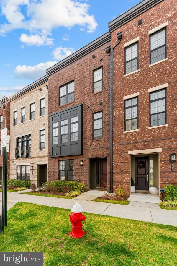 43433 WILCOX TER, Ashburn, VA 20148