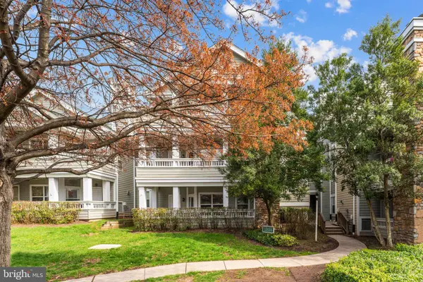 13058 AUTUMN WOODS WAY #105, Fairfax, VA 22033