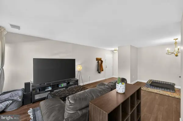 517 FLORIDA AVE #T4, Herndon, VA 20170