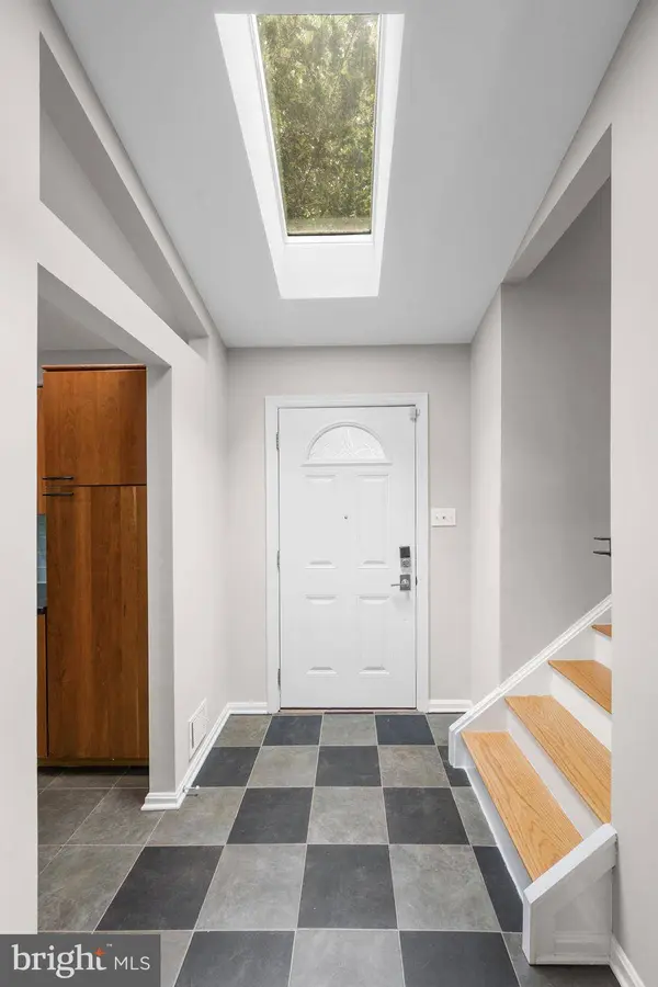 12484 WENDELL HOLMES RD, Herndon, VA 20171