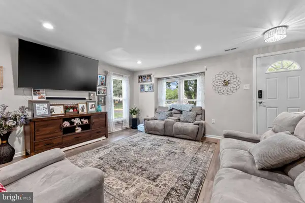 7302 ROKEBY DR, Manassas, VA 20109