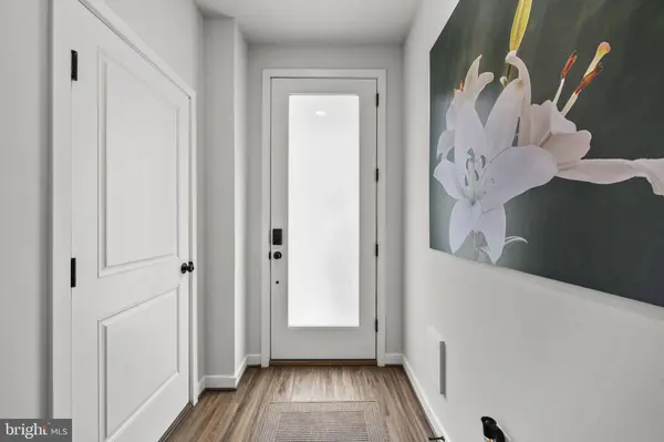 4966 LACHLAN MEWS, Alexandria, VA 22304