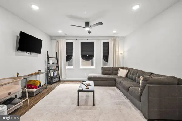 4966 LACHLAN MEWS, Alexandria, VA 22304