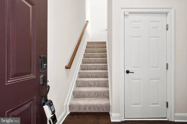 42572 WILDLY TER, Ashburn, VA 20148