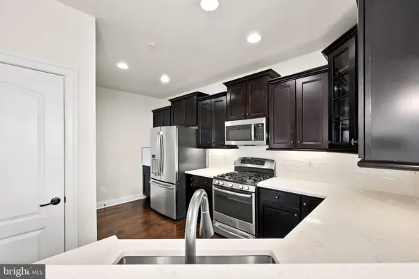 42572 WILDLY TER, Ashburn, VA 20148