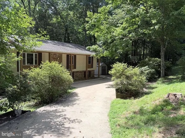 11039 TIMBERVIEW DR, Manassas, VA 20111