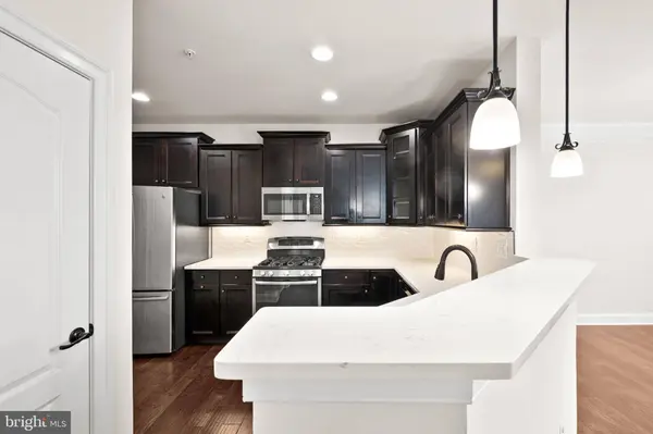 42572 WILDLY TER, Ashburn, VA 20148