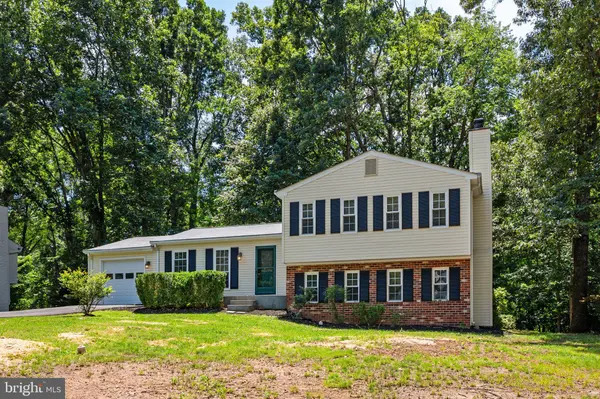 2422 IVYWOOD RD, Reston, VA 20191