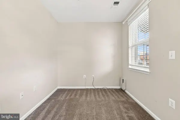 21790 DRAGONS GREEN SQ, Ashburn, VA 20147