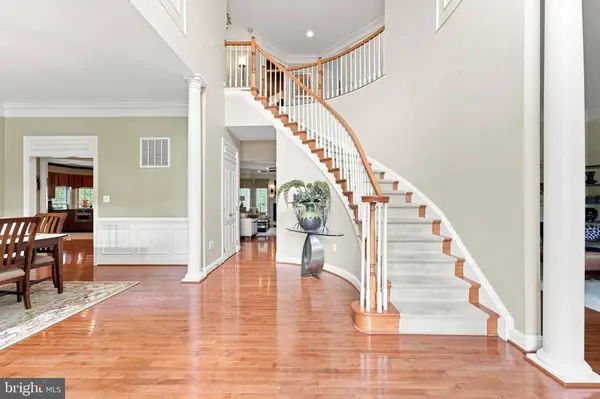 25717 SUMMERBANK CT, Chantilly, VA 20152