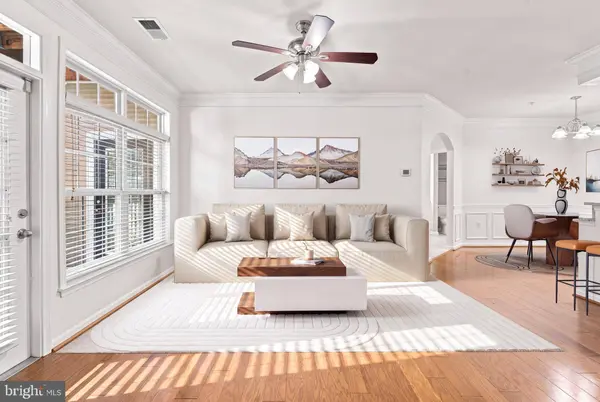 512 SUNSET VIEW TER SE #204, Leesburg, VA 20175