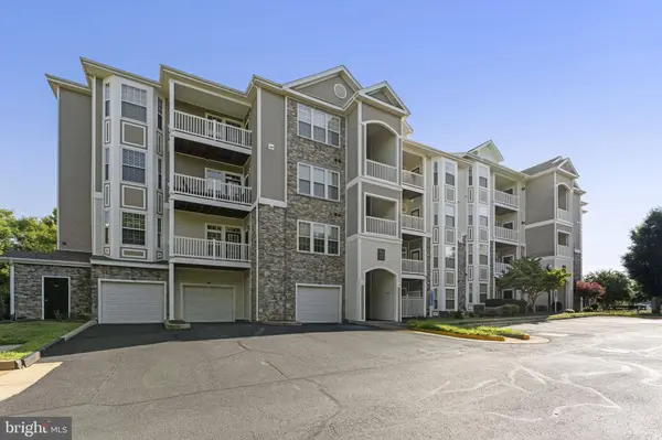512 SUNSET VIEW TER SE #204, Leesburg, VA 20175