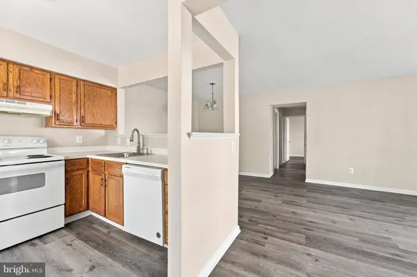9454 SCARLET OAK DR, Manassas, VA 20110