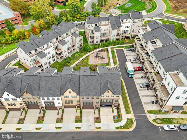 4911 LONGMIRE WAY, Chantilly, VA 20151