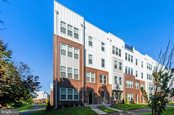 19937 LAVENDER DUST SQ, Ashburn, VA 20147