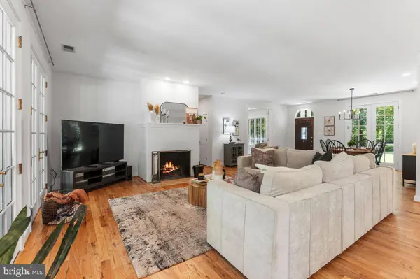 5194 CHASE LN, Midland, VA 22728