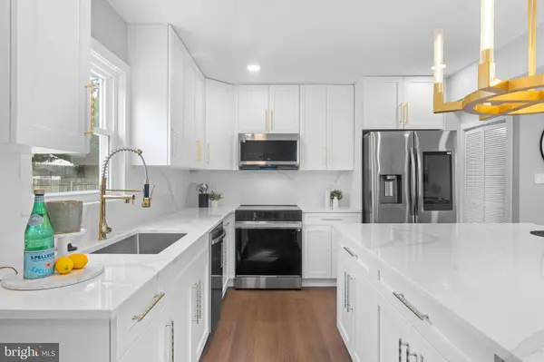 6402 PIONEER DR, Springfield, VA 22150