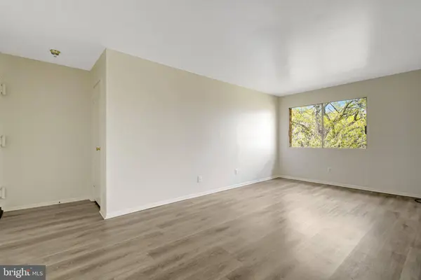 2904 KINGS CHAPEL RD #05/16, Falls Church, VA 22042