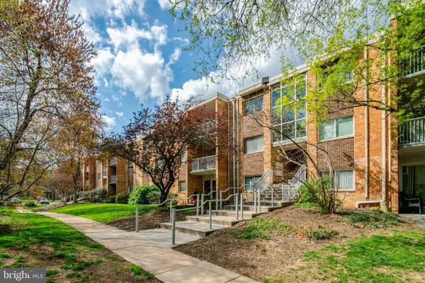 2904 KINGS CHAPEL RD #05/16, Falls Church, VA 22042