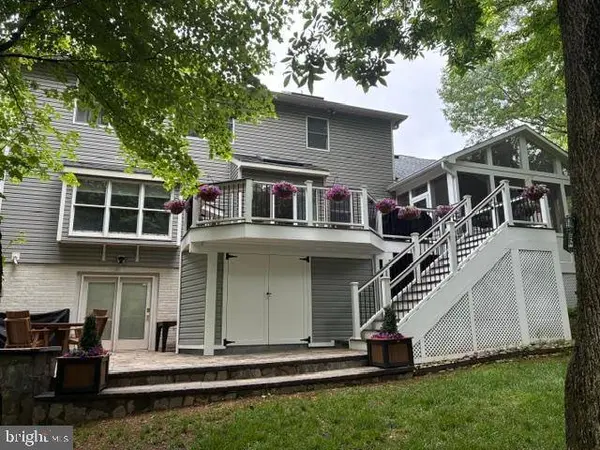 47165 TIMBERLAND PL, Sterling, VA 20165