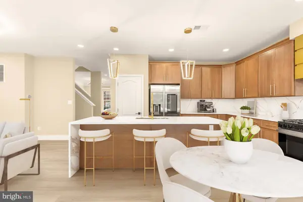 43621 DUNHILL CUP SQ, Ashburn, VA 20147