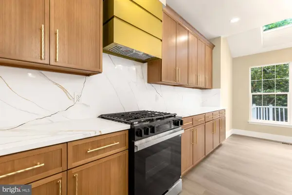 43621 DUNHILL CUP SQ, Ashburn, VA 20147
