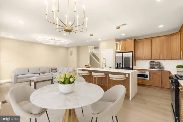 43621 DUNHILL CUP SQ, Ashburn, VA 20147