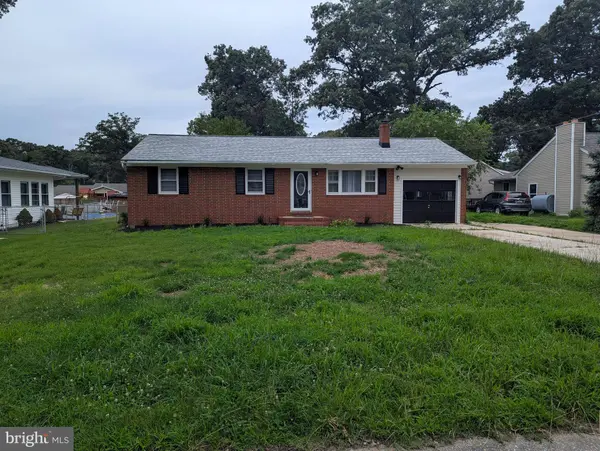 32 CARROLL RD, Pasadena, MD 21122