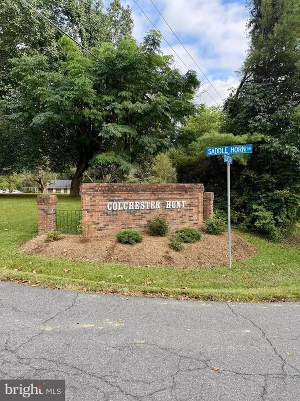 6116 KINGS COLOR DR, Fairfax, VA 22030