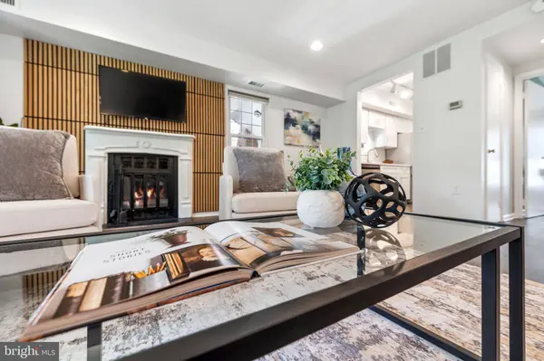 2586-A S ARLINGTON MILL DR #1, Arlington, VA 22206