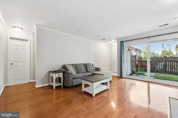 6206-A REDINS DR, Alexandria, VA 22310